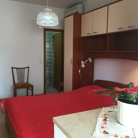 Apartments Bilic Nemira Omiš Esterno foto