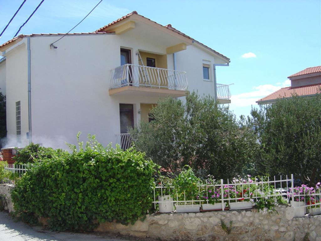 Apartments Bilic Nemira Omiš Esterno foto