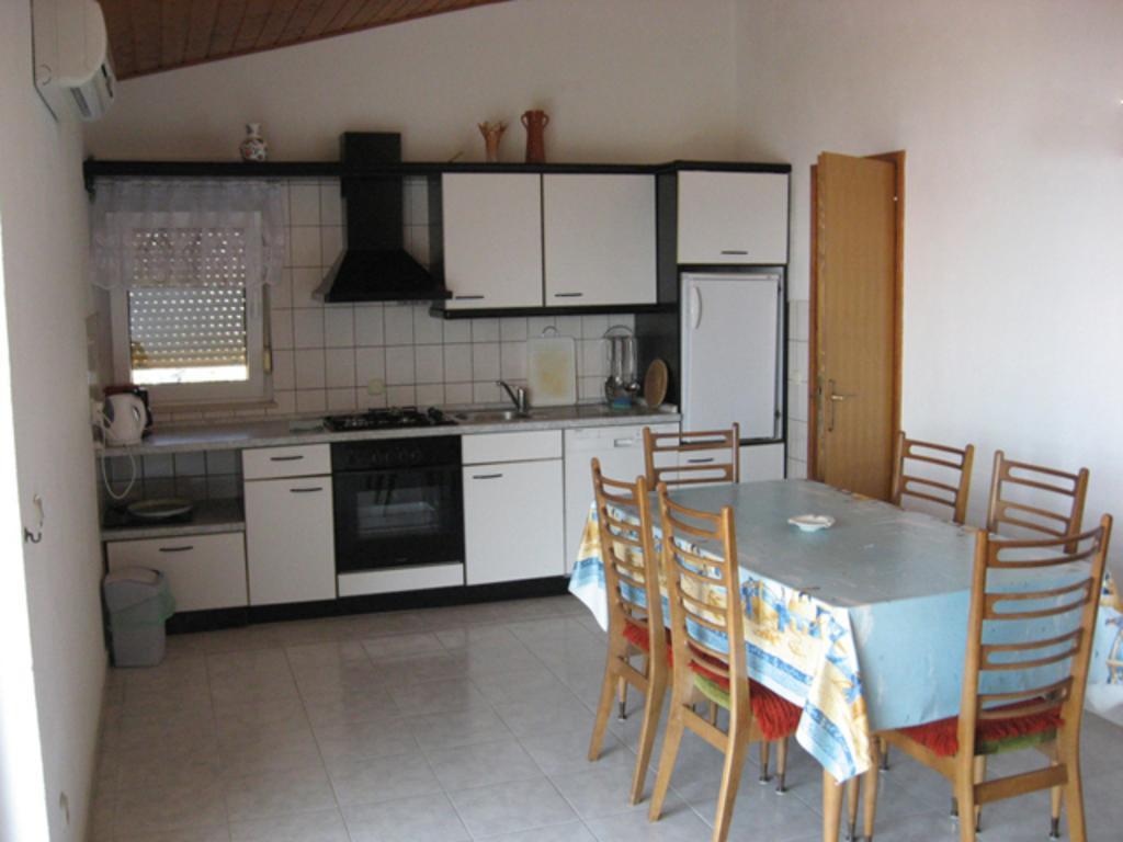 Apartments Bilic Nemira Omiš Esterno foto